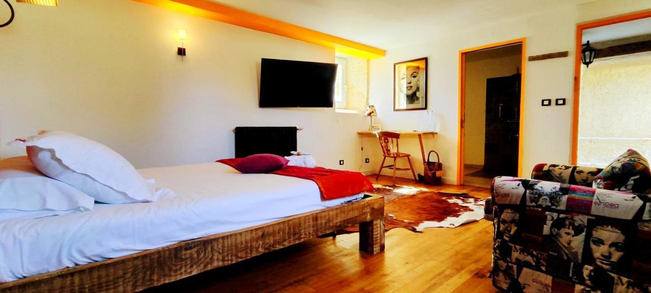Logis Hotels Domaine Du Chatelard Dirac Exterior photo
