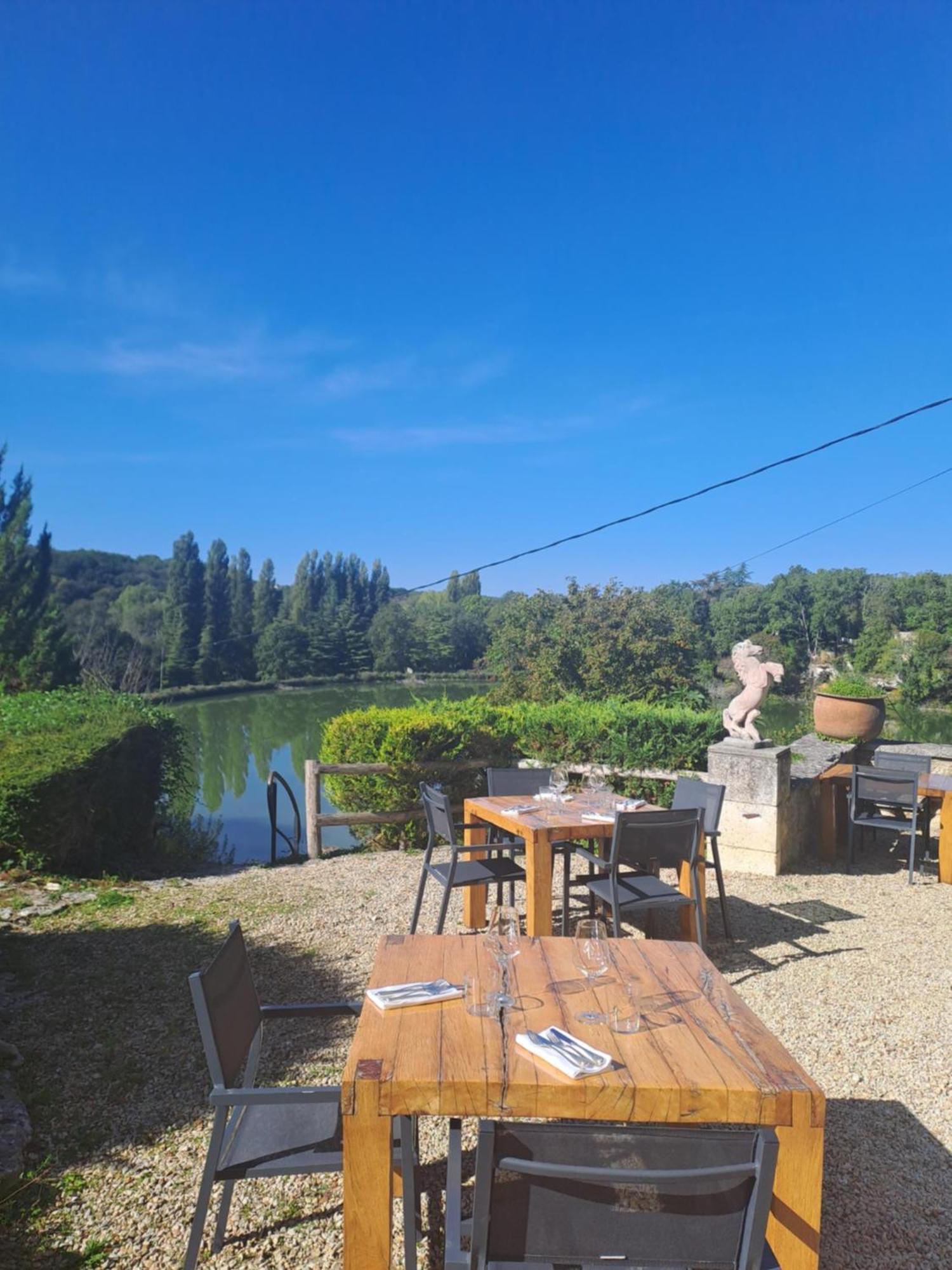Logis Hotels Domaine Du Chatelard Dirac Exterior photo