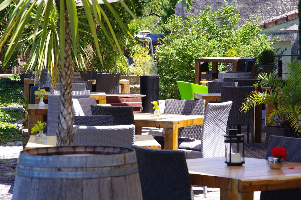 Logis Hotels Domaine Du Chatelard Dirac Exterior photo